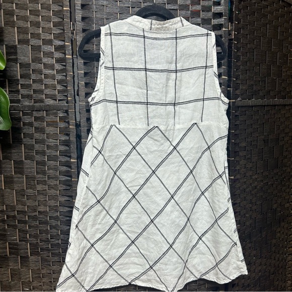 Flax linen white dress gray square print slightly Aline dress small capsule - Picture 7 of 7